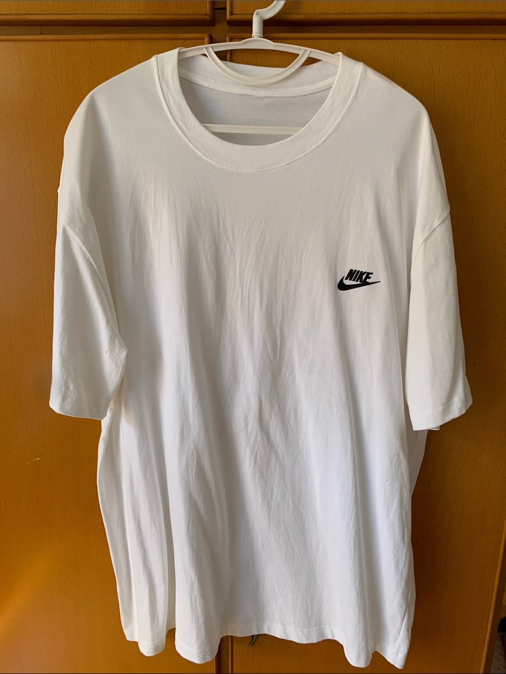Nike Men's White Short-Sleeve Logo T-Shirt